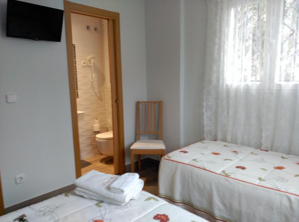 Hostal Paquita Madrid Luaran gambar