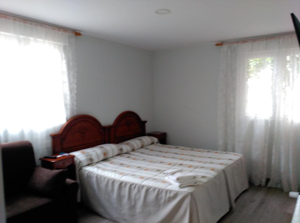 Hostal Paquita Madrid Luaran gambar
